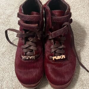 Rare like new special edition Reebok amber rose collaboration high top sneaker